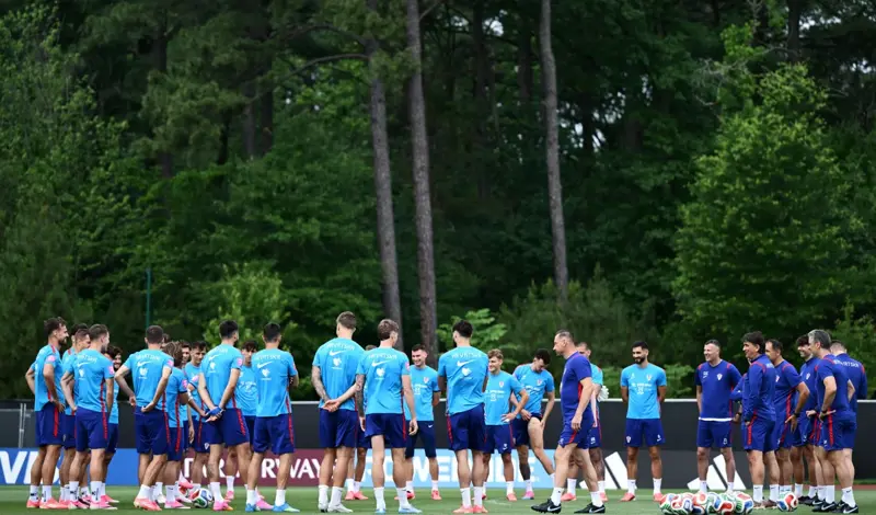 Vatreni odradili trening, Dalić čestitao Kramariću