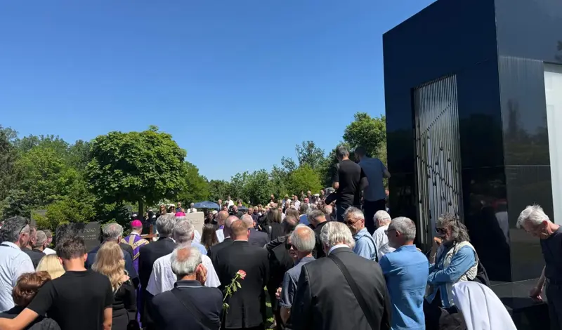 FOTO/VIDEO Heroina Julienne Eden Bušić ispraćena na posljednji počinak