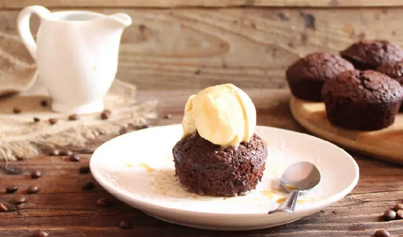 Zasladite vikend Affogato brownie muffinima