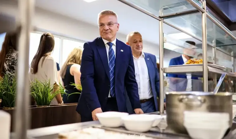 Zvonko Milas ručao u studentskoj menzi u Mostaru