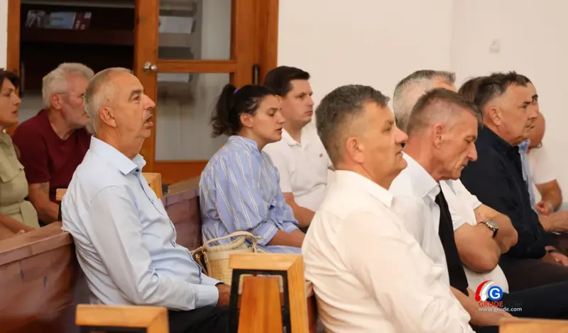 FOTO: Grude čuvaju sjećanje na predsjednika Matu Bobana, obilježeno 29 godina od smrti