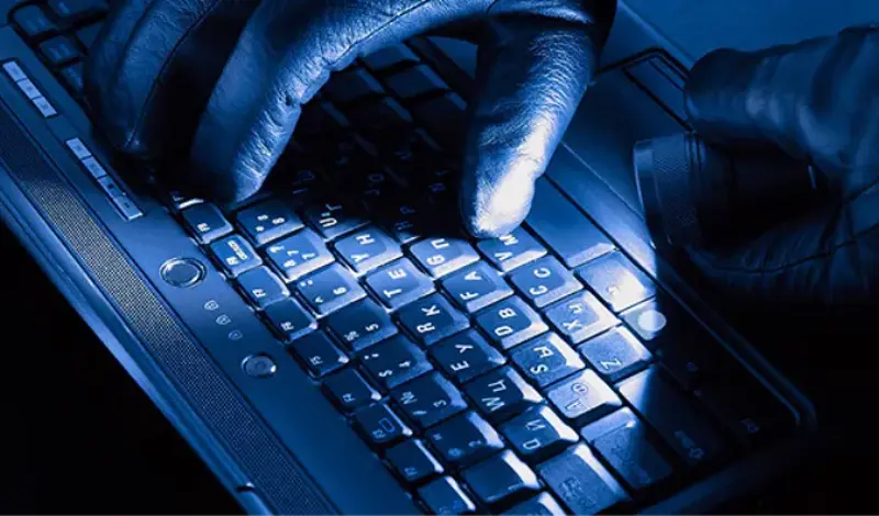 Bivši šef Googlea upozorio na 'ekstreman rizik' od terorista koji koriste AI