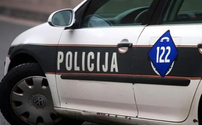 Muškarac u BiH ubio suprugu i sina, u bijegu je