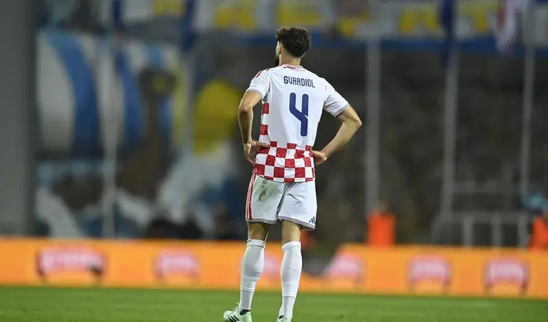 Hrvatska potopljena od Engleske. Roy Keane: Bilićevi momci igraju kao juniorska momčad