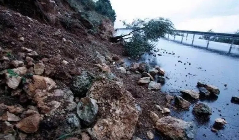 Zbog velikog odrona zatvorena cesta Jablanica–Blidinje