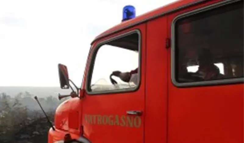 U požaru stana, troje ozlijeđenih