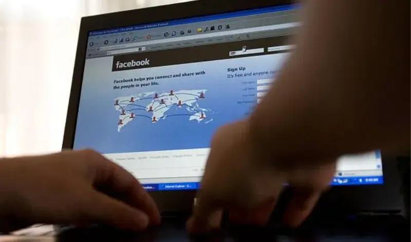 Tisuće korisnika prijavljuju probleme s Facebookom