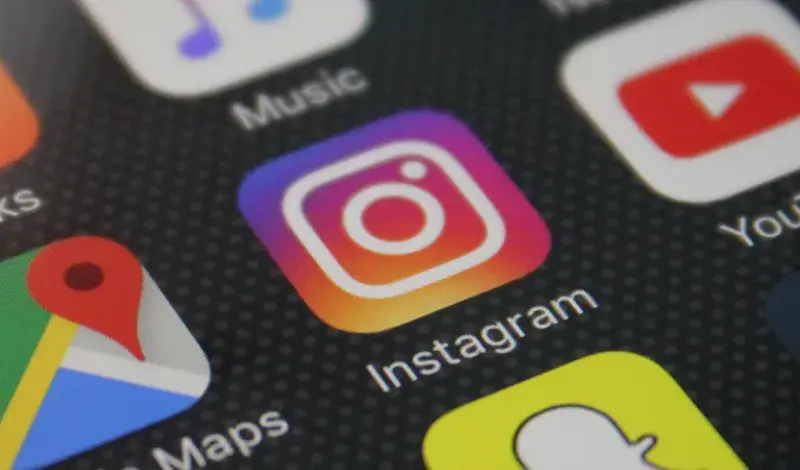 Instagram će slati upozorenja maloljetnicima