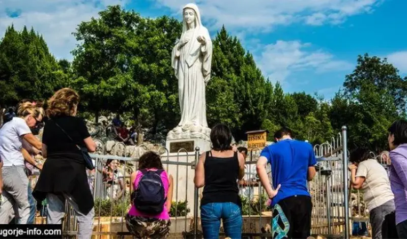 Blažena Djevica Marija se obratila svijetu pred blagdan Svih svetih