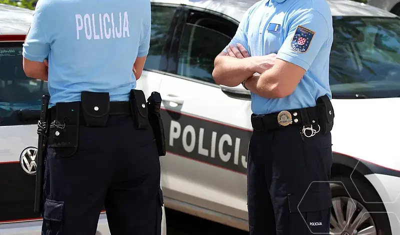 IPA ŽZH osudila napad na kolegu policajca