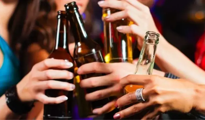 Alkoholna pića mogla bi dobiti etikete poput cigareta