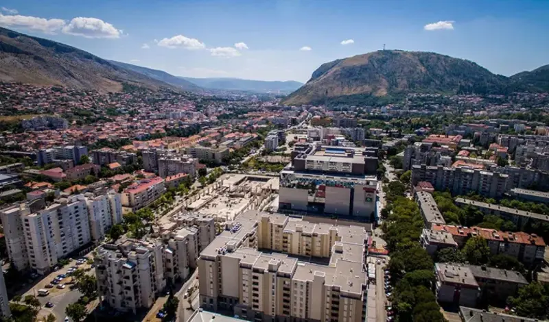 Grad Mostar za 30 obitelji osigurao božićne bonove u vrijednosti od po 200 KM