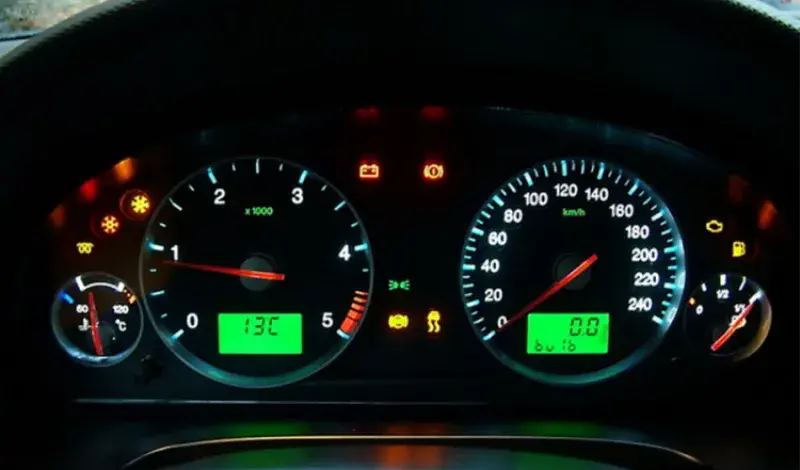 Vlasnik auto salona optužen zbog vraćanja kilometraže