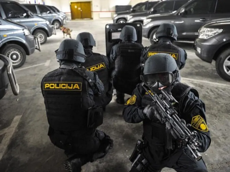 Policajci uhitili kolegu, šefa specijalaca FUP-a