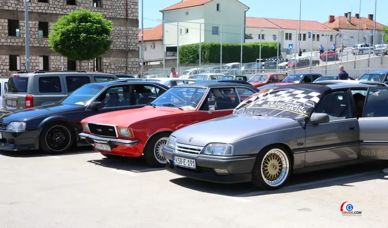 Vikend u ŽZH bio je u znaku oldtimera, ''4. Grada Hercegovine 2026'' FOTO