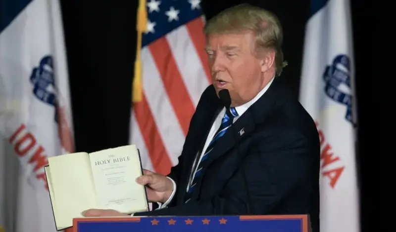 Metak u Trumpa: Božja ruka ili iscenirana predstava?