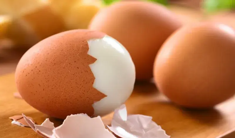 Stavljate li jaja u vodu odmah ili tek kad počne ključati? Razlika u kuhanju je ogromna
