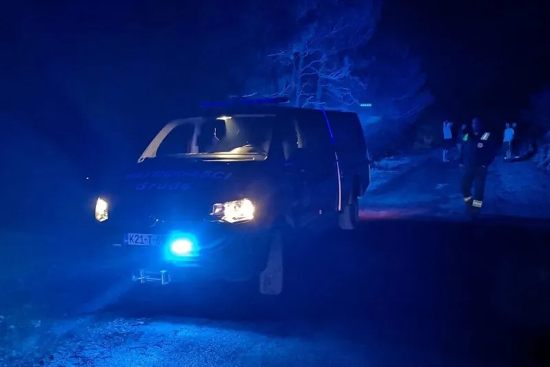 U Drinovcima izgorio osobni automobil