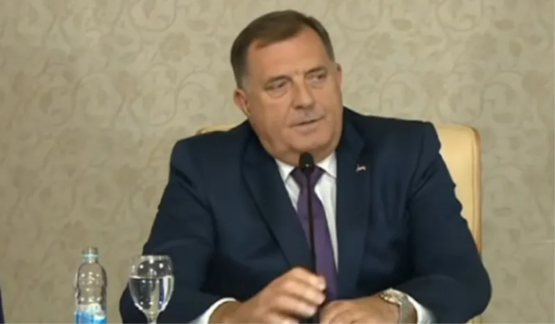 Dodik nakon potpisa poručio: Ne šaljite nikog u RS, nemojte nam slati ljude i izlagati ih bilo čemu