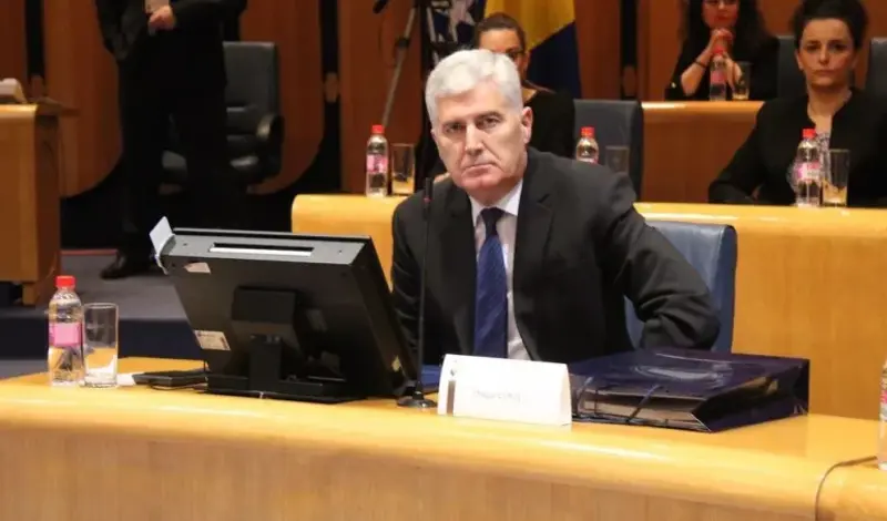 Špirić: Klub Srba i Klub Hrvata neće biti publika u Domu naroda
