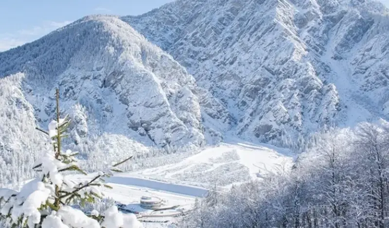 Otac se poskliznuo, sin ga pokušao spasiti, poginuli su u austrijskim Alpama