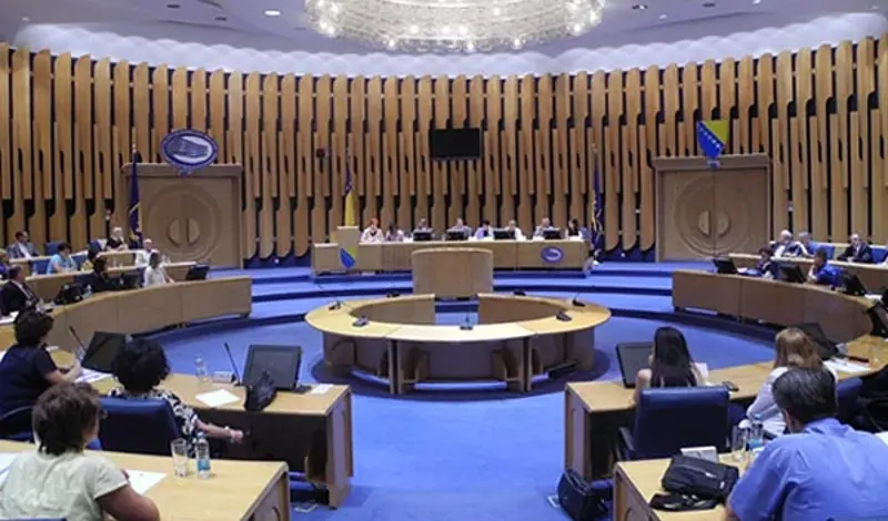 IZBORI U BiH: U petak počinje izborna kampanja, evo što političari neće smjeti raditi