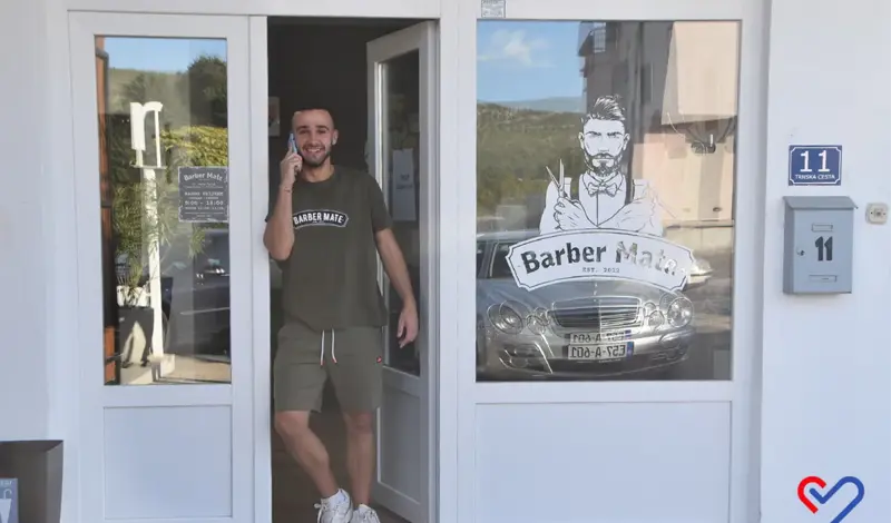 (FOTO) Mate Čolak, nogometaš među frizerima: Traže se frizure kao kod Gvardiola, Ronalda, Hazarda, Beckhama...