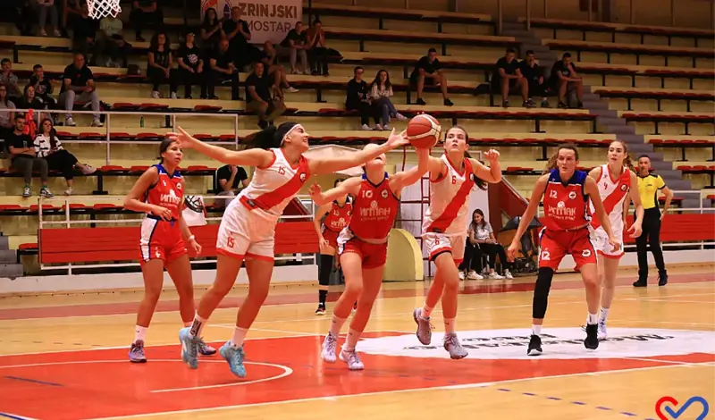 FOTO: Košarkašice Zrinjskog slavile protiv Igmana! Sara Herceg upisala 25 poena, Katja Bakalar 16