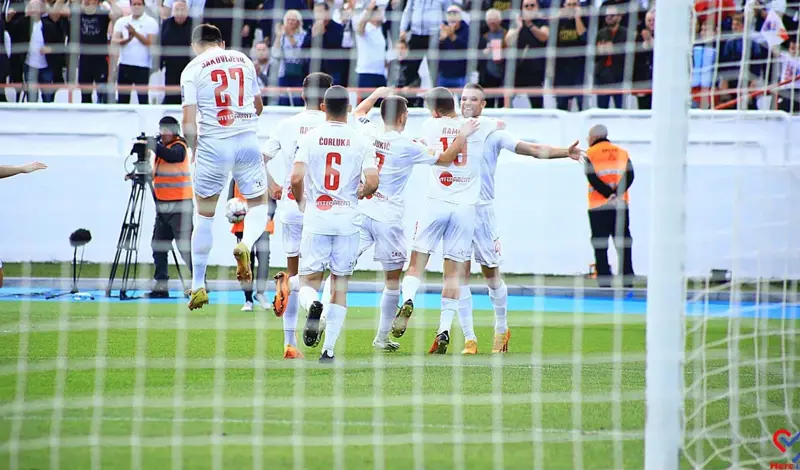 FOTO: Zrinjskom školski sat bio dovoljan da razmontira Veleža