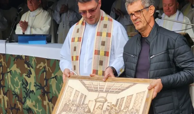 FOTO: Je li nadbiskup Vukšić s Bobovca poslao snažnu poruku Plenkoviću i Milanoviću!?