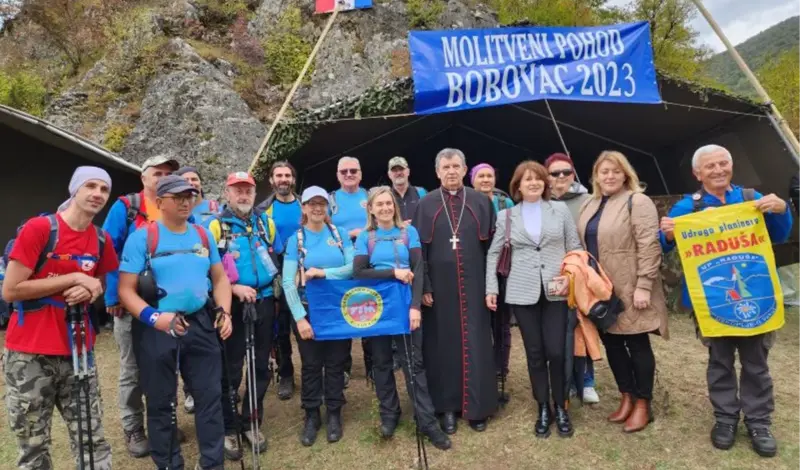 FOTO: Je li nadbiskup Vukšić s Bobovca poslao snažnu poruku Plenkoviću i Milanoviću!?