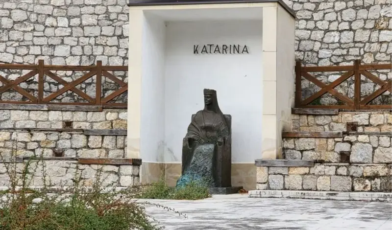FOTO: Je li nadbiskup Vukšić s Bobovca poslao snažnu poruku Plenkoviću i Milanoviću!?