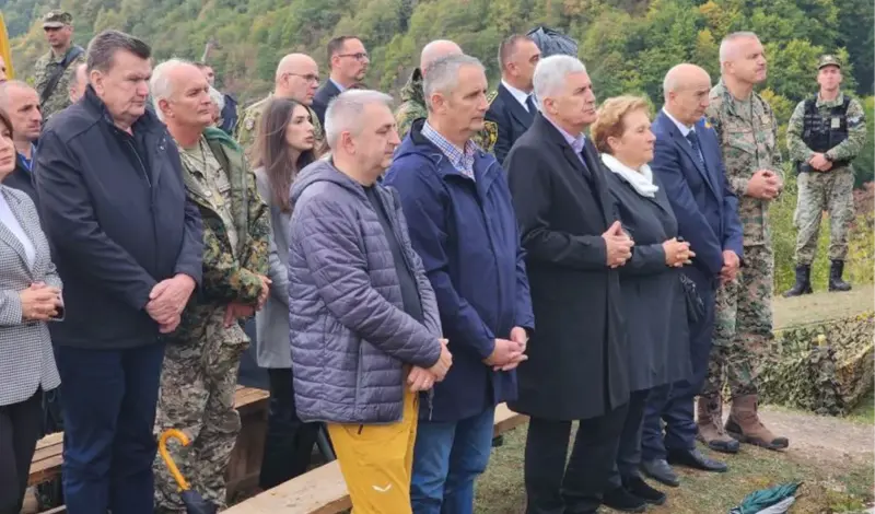 FOTO: Je li nadbiskup Vukšić s Bobovca poslao snažnu poruku Plenkoviću i Milanoviću!?