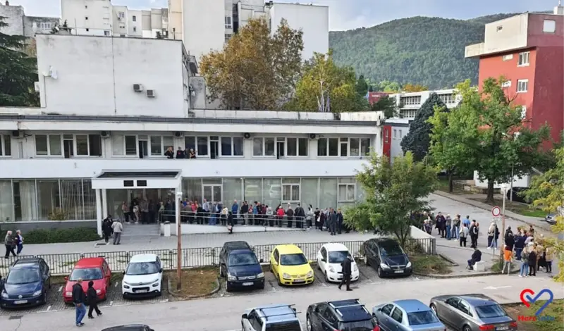 Nezapamćeni redovi pred CIPS-om u Mostaru, traži se pomoć Europske unije