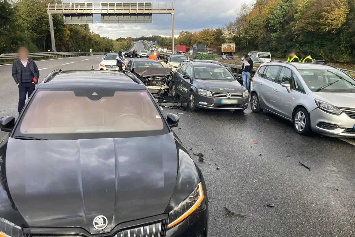 Sudarilo se 68 auta u Njemačkoj, 36 osoba ozlijeđeno