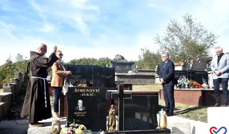 (FOTO/VIDEO) Grude se sjetile Bobana, Zadre, Marića, Šimunovića... Načelnik Grizelj: Dužni smo novim naraštajima prenositi ono što je nama ostavljeno