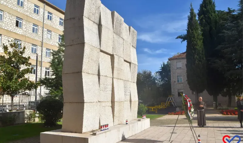 (FOTO/VIDEO) Grude se sjetile Bobana, Zadre, Marića, Šimunovića... Načelnik Grizelj: Dužni smo novim naraštajima prenositi ono što je nama ostavljeno