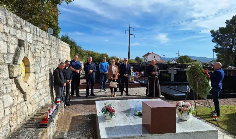 (FOTO/VIDEO) Grude se sjetile Bobana, Zadre, Marića, Šimunovića... Načelnik Grizelj: Dužni smo novim naraštajima prenositi ono što je nama ostavljeno