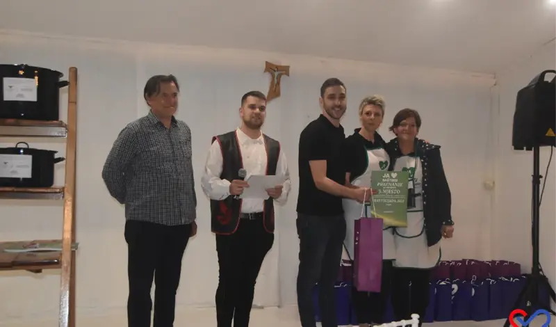 FOTO: Bili smo na Raštikijadi koja je okupila Hercegovinu i Dalmaciju! Od raštike pravili tortilje, baklave, sladoled...