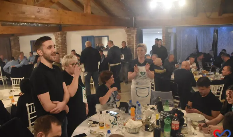 FOTO: Bili smo na Raštikijadi koja je okupila Hercegovinu i Dalmaciju! Od raštike pravili tortilje, baklave, sladoled...