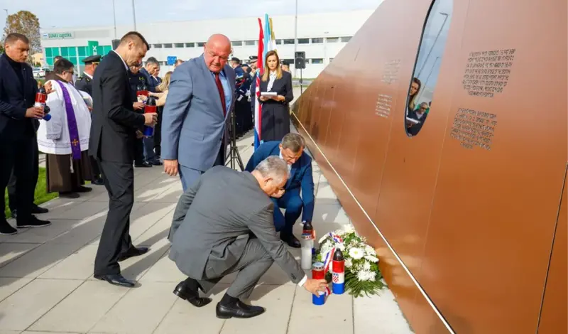 Otkriven spomenik Luki Andrijaniću, heroju Vukovara! Imao je srce veliko kao kuća