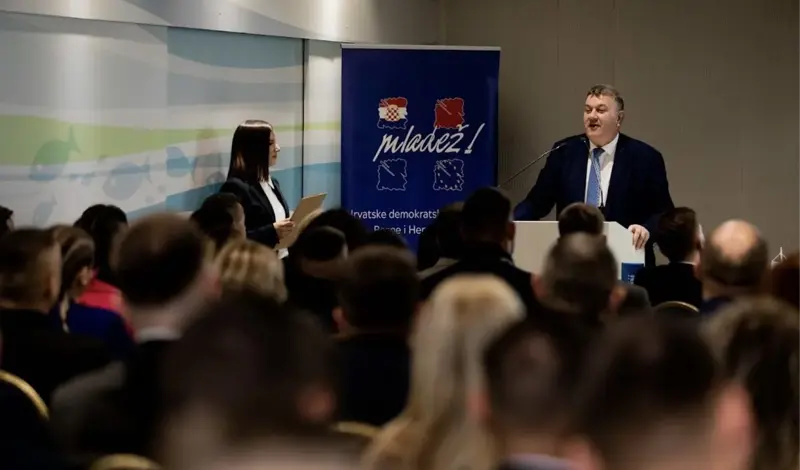 Okrugli stol pod nazivom ''Jačanje mladih poduzetnika- Jamstvo hrvatskog o(p)stanka u BiH''