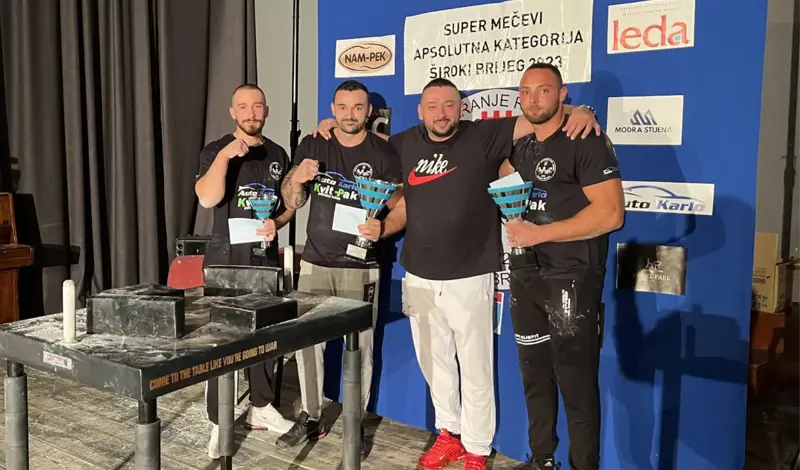 FOTO: Obaranje ruke u hercegovačkom gradu okupilo natjecatelje iz Hrvatske, Crne Gore, BiH...