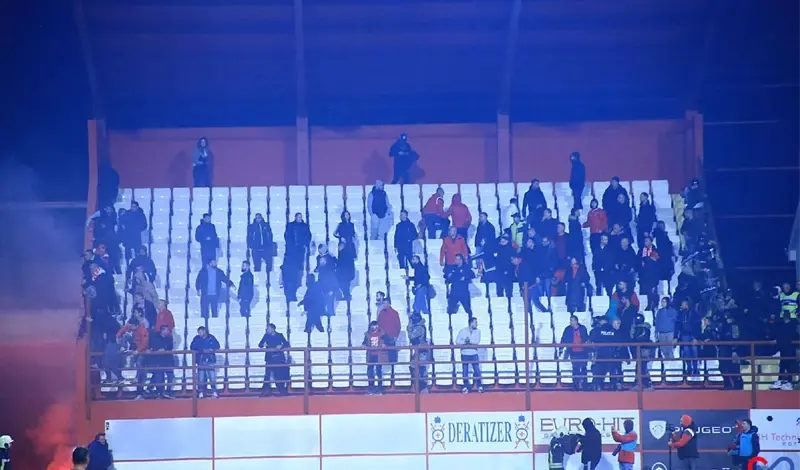 FOTO: Utakmica u kojoj je sport pao u drugi plan...