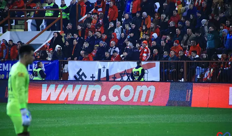 FOTO: Utakmica u kojoj je sport pao u drugi plan...