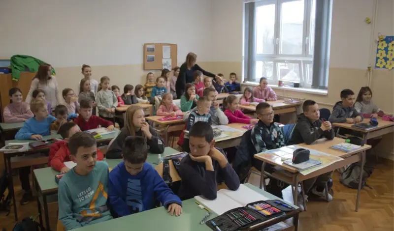 Auto-moto klub Široki Brijeg provodi akciju ''Počela je školska godina'' FOTO