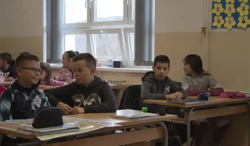 Auto-moto klub Široki Brijeg provodi akciju ''Počela je školska godina'' FOTO