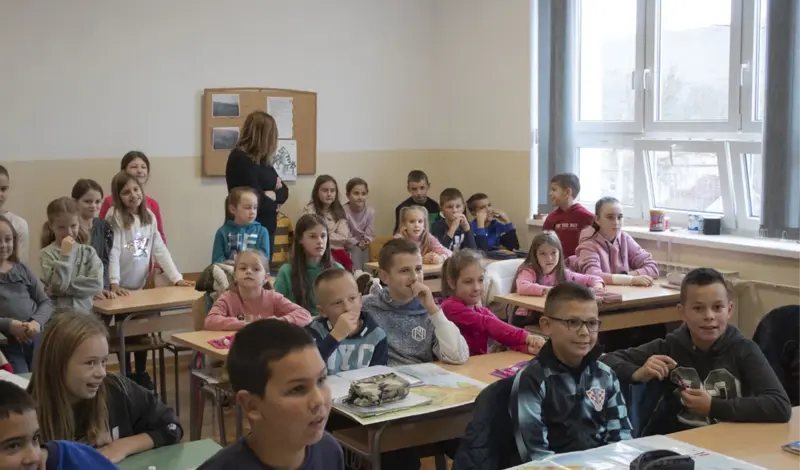 Auto-moto klub Široki Brijeg provodi akciju ''Počela je školska godina'' FOTO