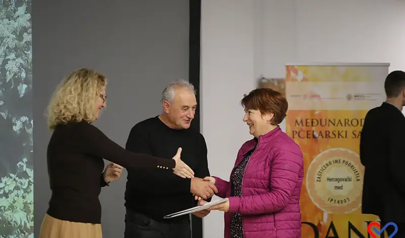 FOTO: Bili smo na 7. Danima hercegovačkog meda u Mostaru! Med vrhunski, godina za pčelare dobra