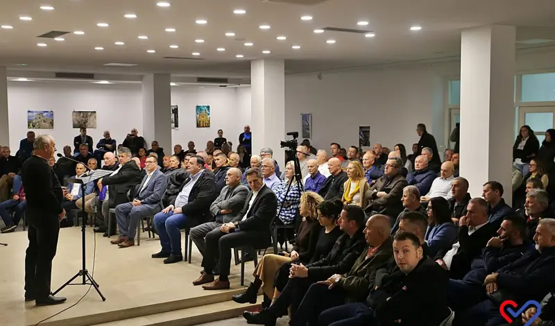 FOTO: Bili smo na 7. Danima hercegovačkog meda u Mostaru! Med vrhunski, godina za pčelare dobra